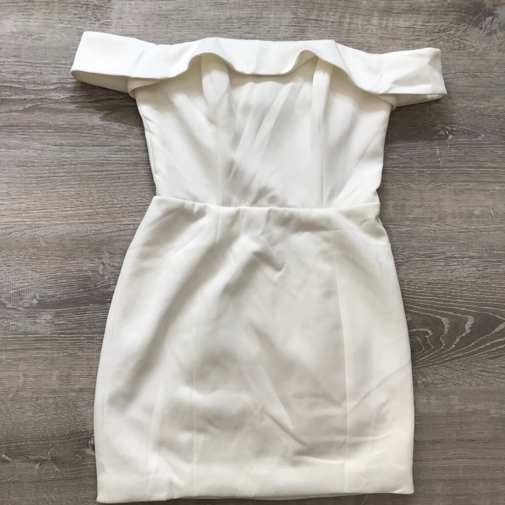 Kittenish Jessie James Decker Dress Off Shoulder